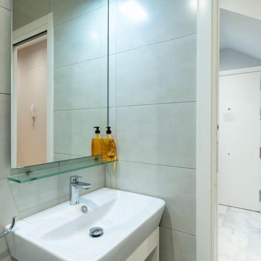 Coqueto Apartamento Para Descubrir Sevilla Eksteriør billede